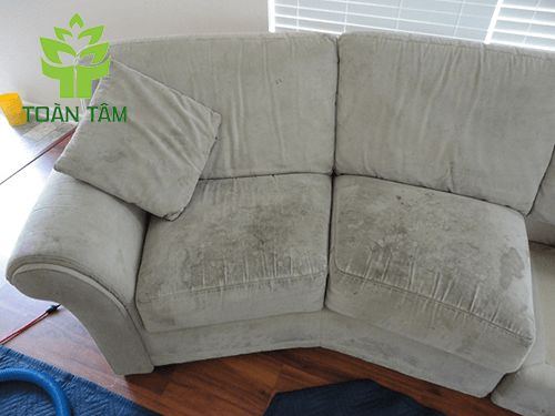 Bộ ghế sofa bị bẩn hoặc hư hỏng sau một thời gian sử dụng